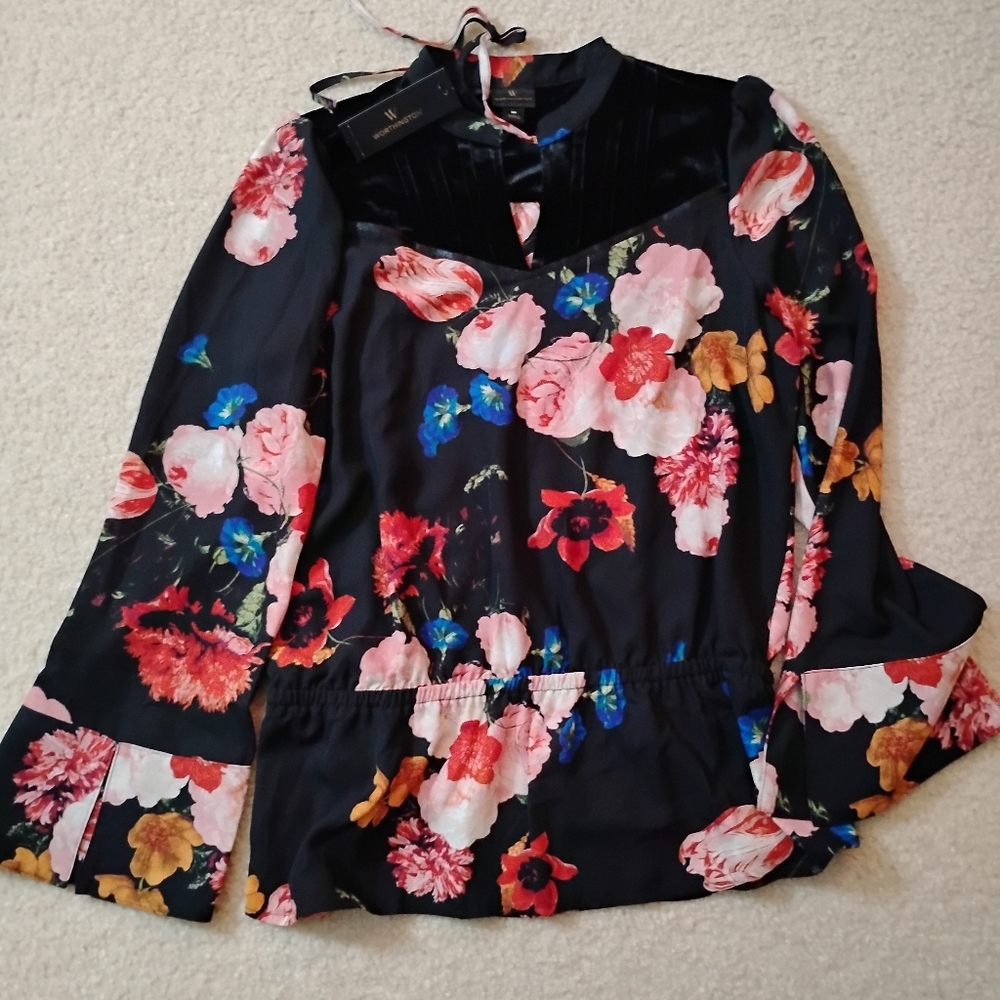 NWT Women's Worthington Black Floral Top with Pink & Red Blooms - Sz M